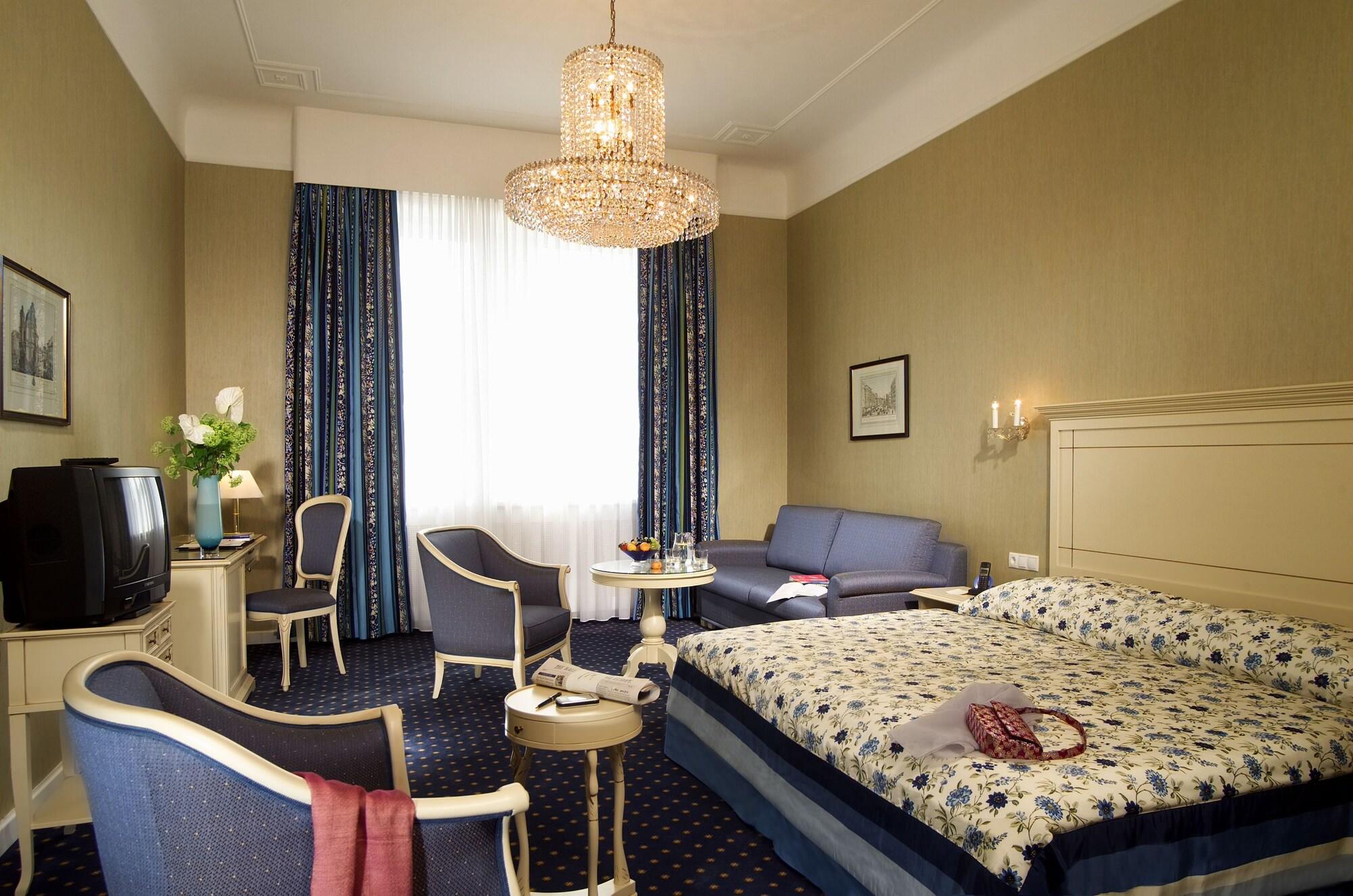 Hotel De France Wien Екстериор снимка A typical hotel room