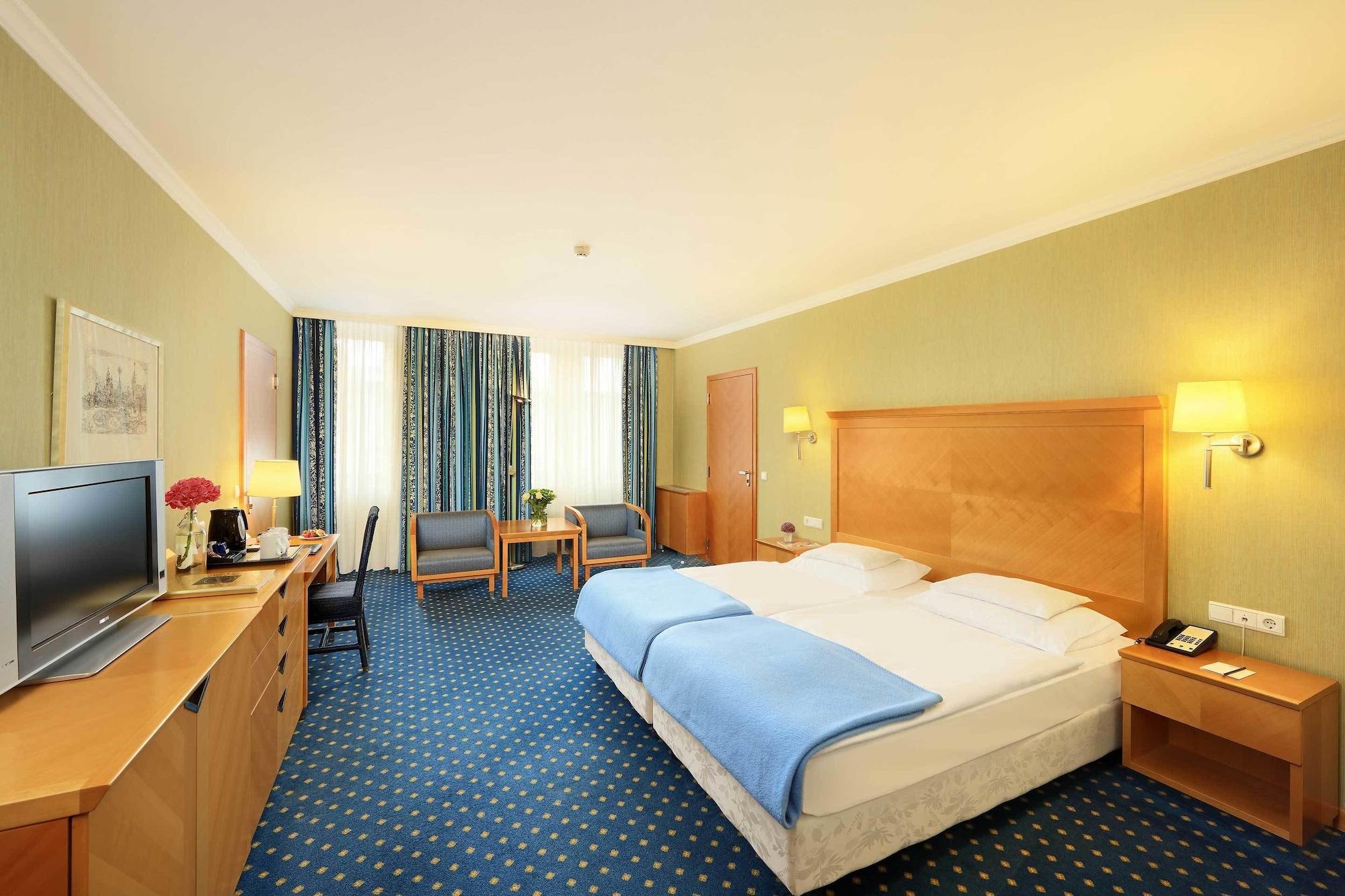 Hotel De France Wien Екстериор снимка A typical hotel room