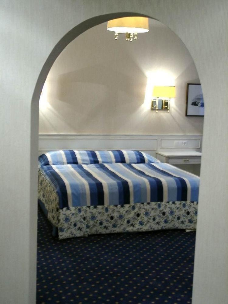 Hotel De France Wien Екстериор снимка A bed