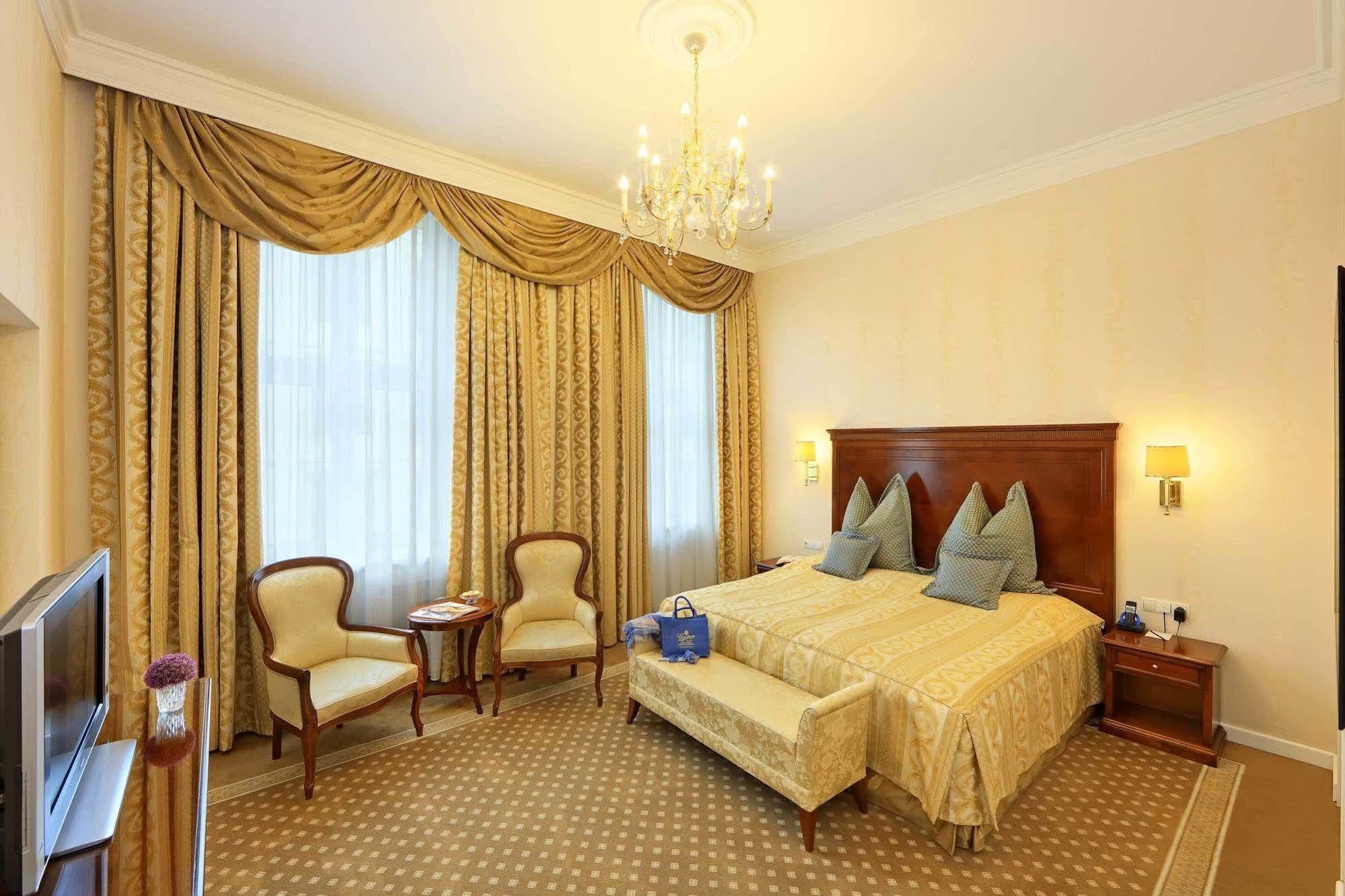 Hotel De France Wien Екстериор снимка A room at the hotel