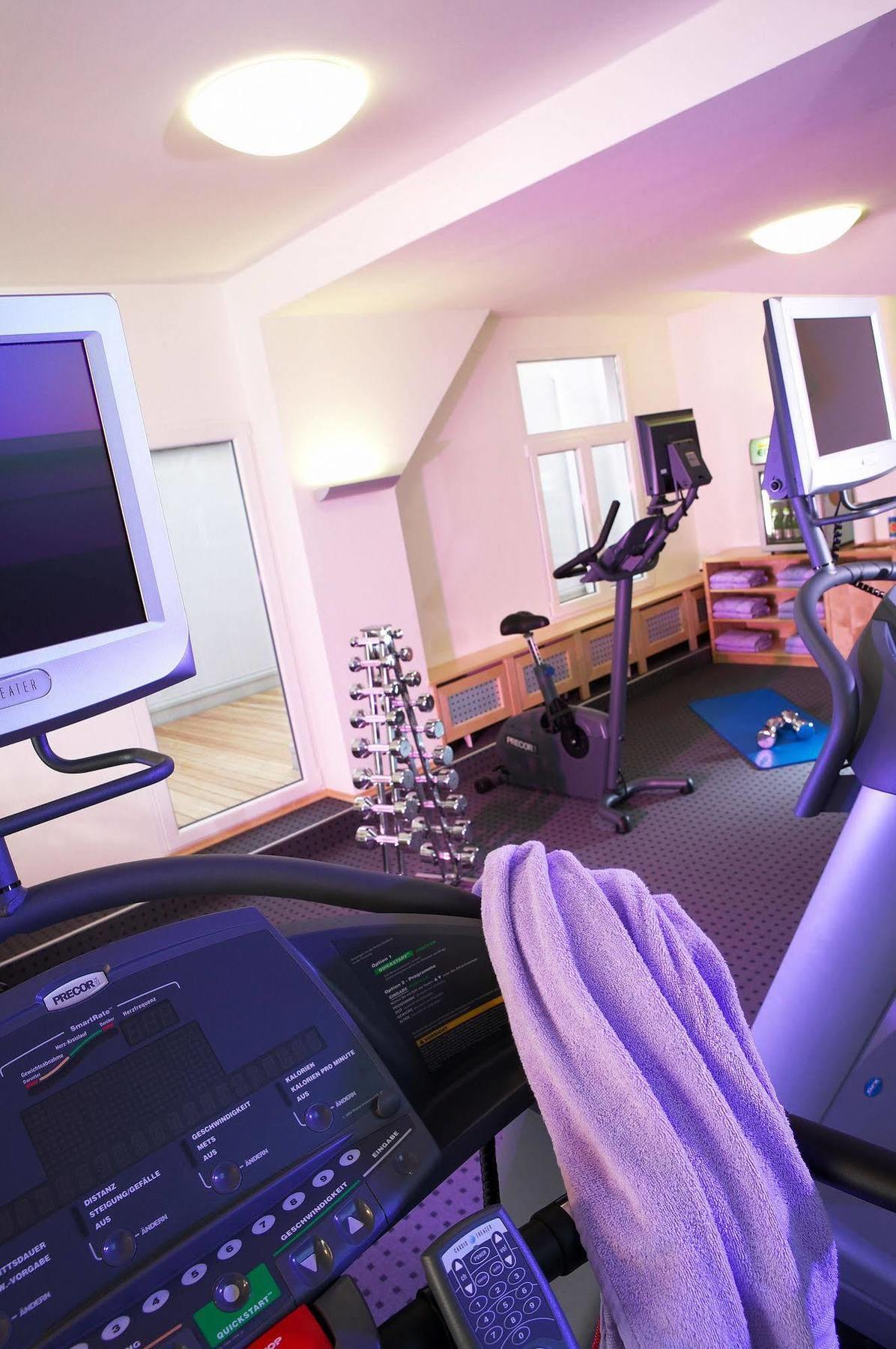 Hotel De France Wien Екстериор снимка The gym at the hotel