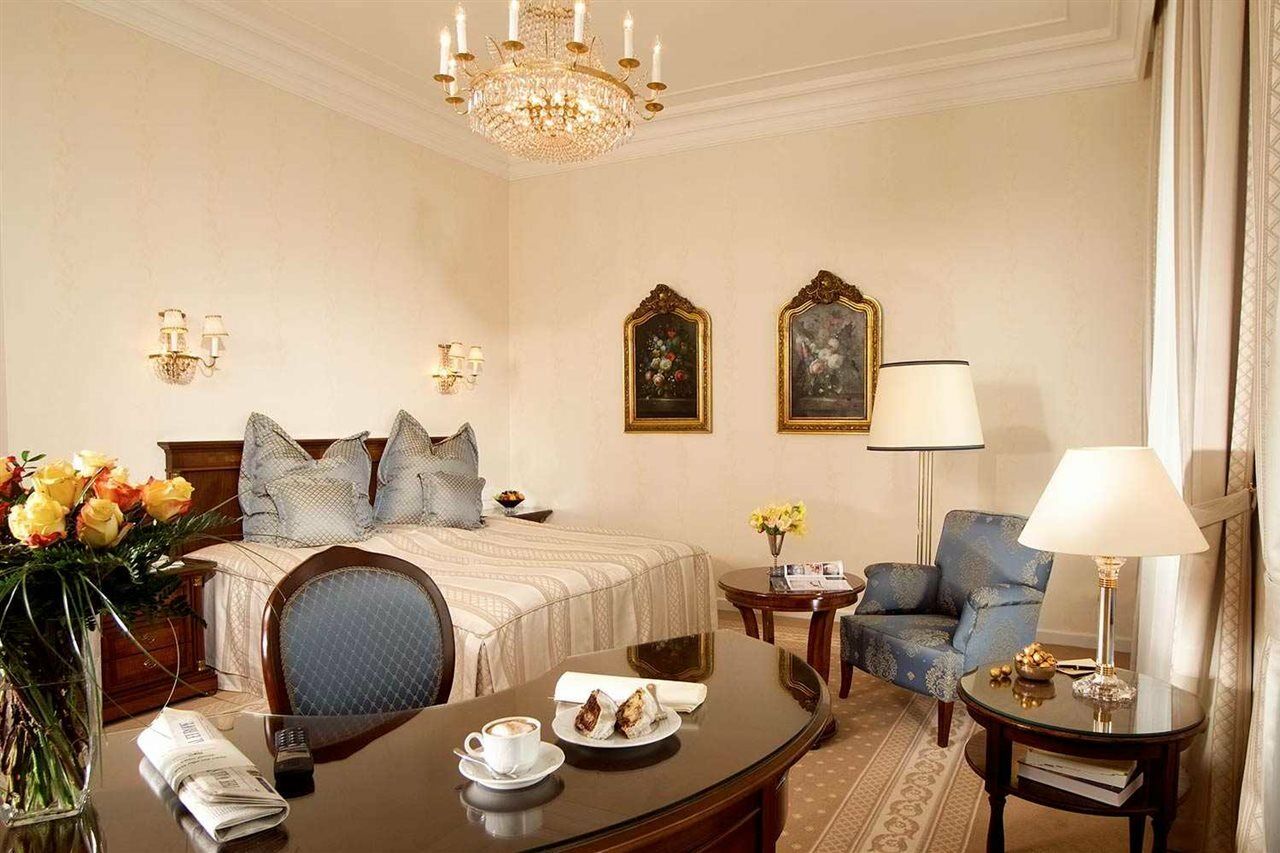 Hotel De France Wien Екстериор снимка A room at the hotel